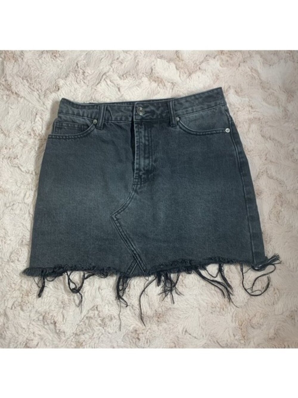 Forever 21 Black Denim Skirt Size Medium Distressed And Frayed Hem